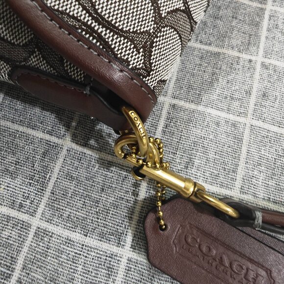 Coach Women's Handbag - Picture 6 of 11